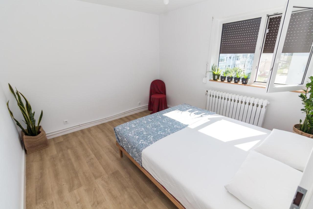 Apartamentul Cu Plante Etaj 4 มันกาเลีย ภายนอก รูปภาพ